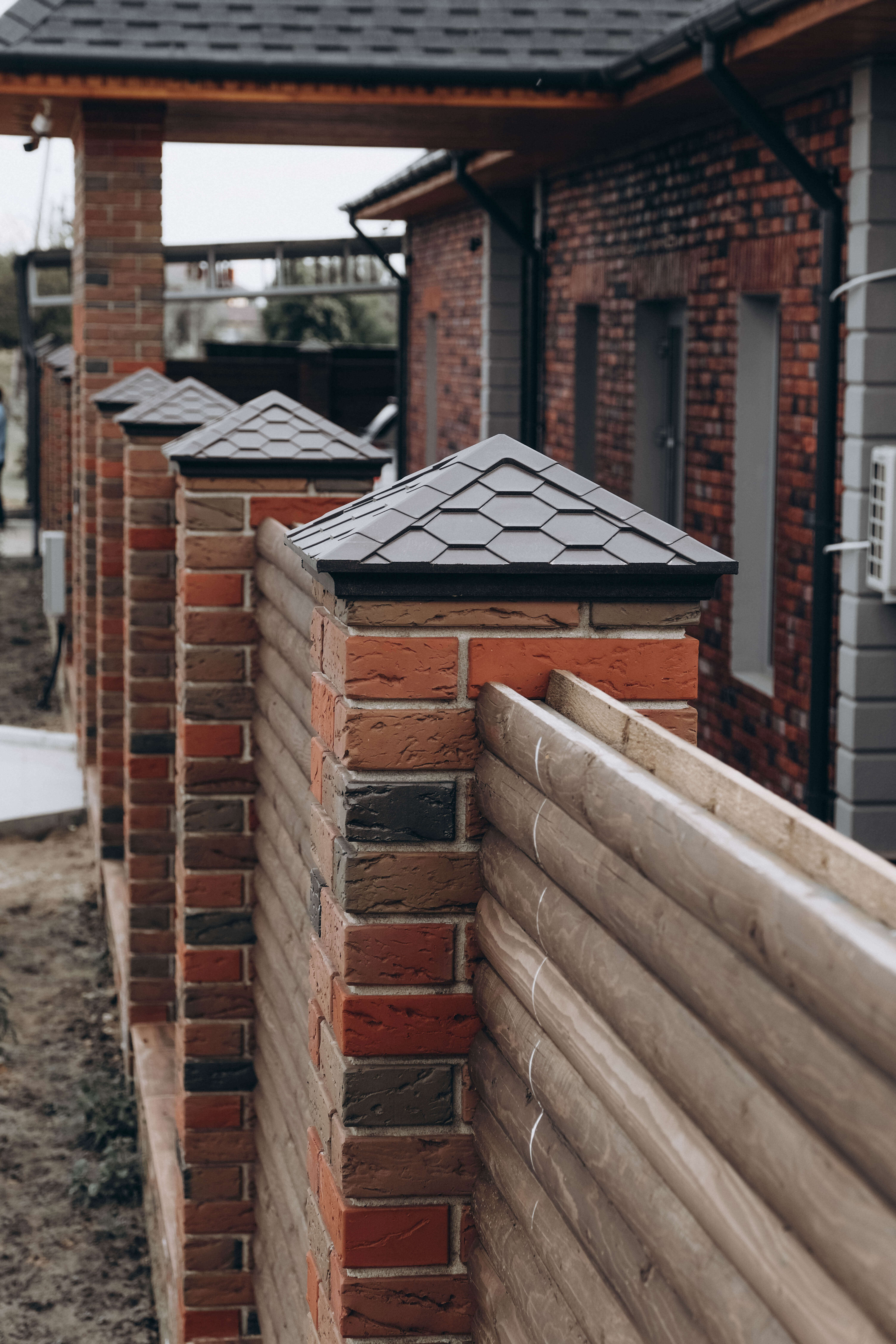 Колпак Zking Эверест Коричневый на столб 1.5х1.5 кирпича (390х390мм)